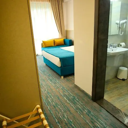 Popas Zodiac 3* جوبيتر