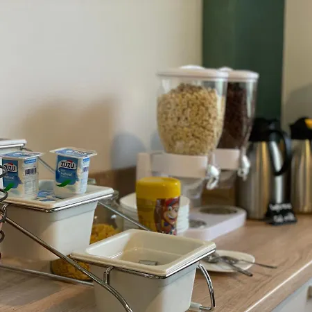 Ξενοδοχείο Popas Zodiac 3*